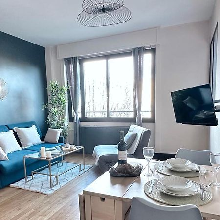 Stylish Apartment With A Balcony In باريس المظهر الخارجي الصورة