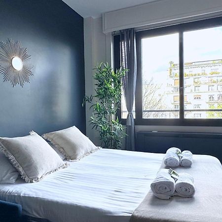 Stylish Apartment With A Balcony In باريس المظهر الخارجي الصورة
