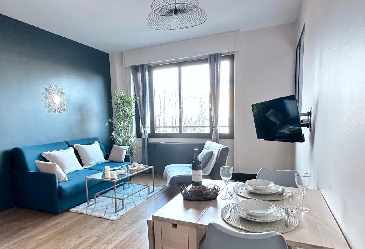 Stylish Apartment With A Balcony In باريس المظهر الخارجي الصورة