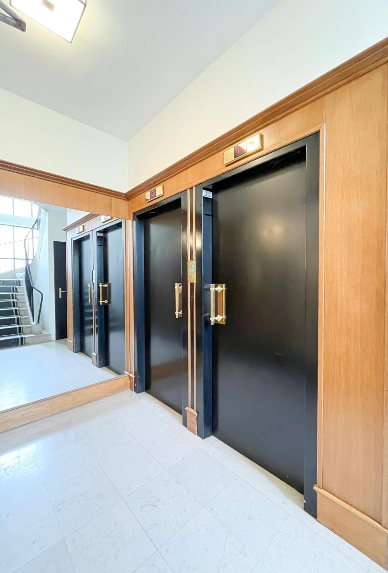 Stylish Apartment With A Balcony In باريس المظهر الخارجي الصورة