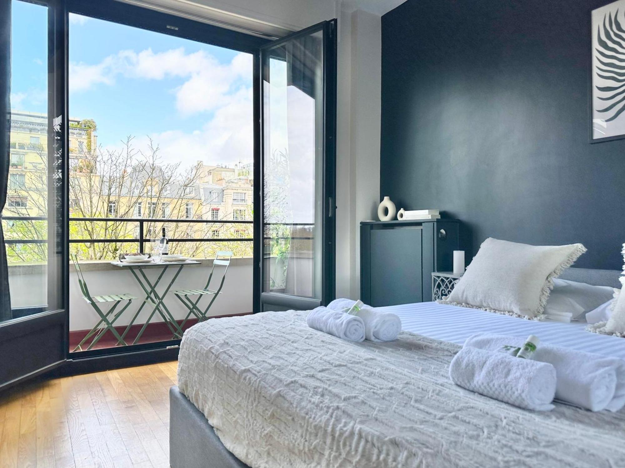 Stylish Apartment With A Balcony In باريس المظهر الخارجي الصورة